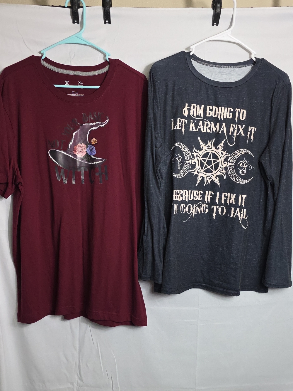 2 Womens Graphic Tee Maroon & Dark Gray Witch Design (W738)